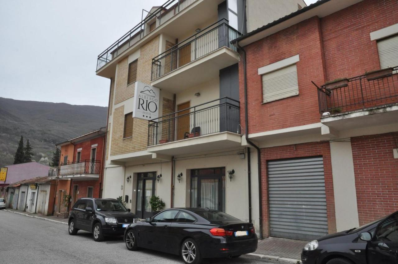 Albergo Rio Canistro Exterior photo